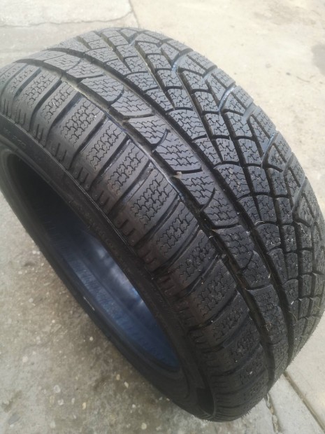 Pirelli Sottozero 235/45/R17