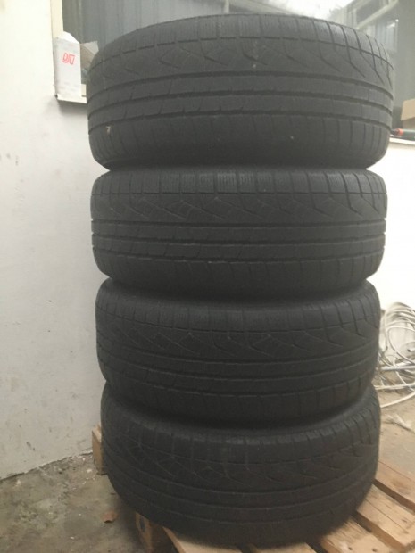 Pirelli Sottozero 245/50 R18 tligumi