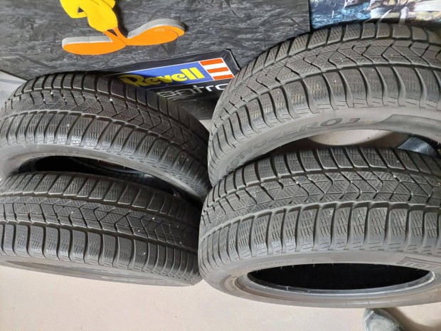 Pirelli Sottozero 3 205/60 r16 Tligumik eladk