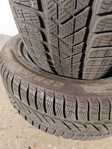 Pirelli Sottozero 3 225/55R18 