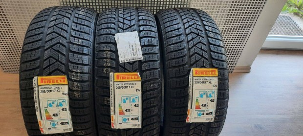Pirelli Sottozero 3 T�li 205/50 R17