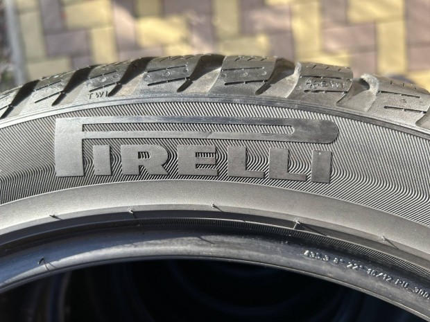 Pirelli Sottozero 3 tli gumi 225/45 R17