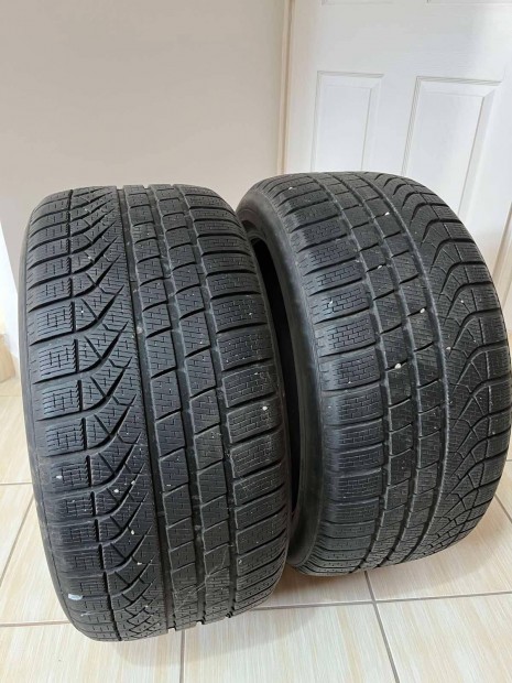 Pirelli Sottozero 4 tli gumi 265/40 R19 98V