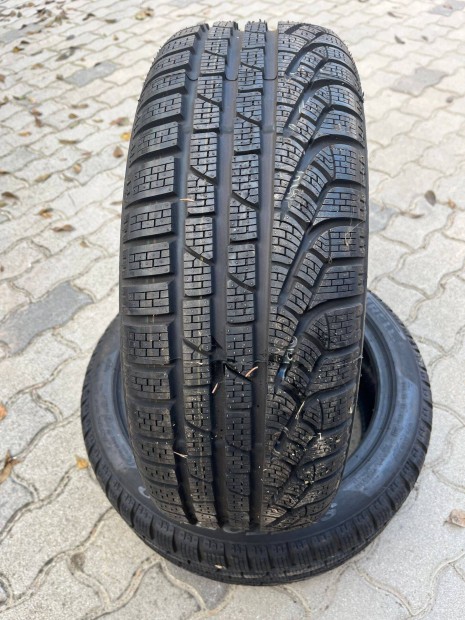 Pirelli Sottozero Winter 240 Tli 2db 205/50 R17