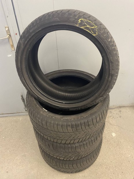 Pirelli Tligumi szett /Defekt tr/ BMW 245/40/ R19 - 275/35/ R19