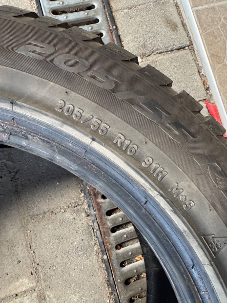 Pirelli Winter Sottozero 3 gumi eladó