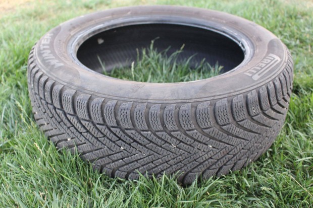 Pirelli cinturato 205/55 R16 -os téli gumi