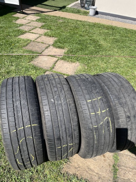 Pirelli cinturato 215/60 R16