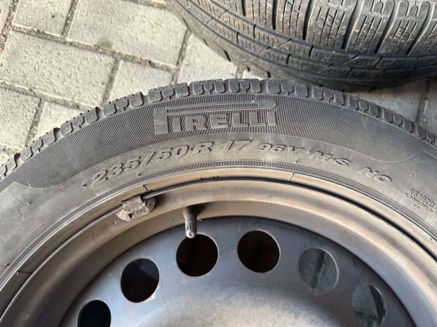 Pirelli gumi 235/50 R17