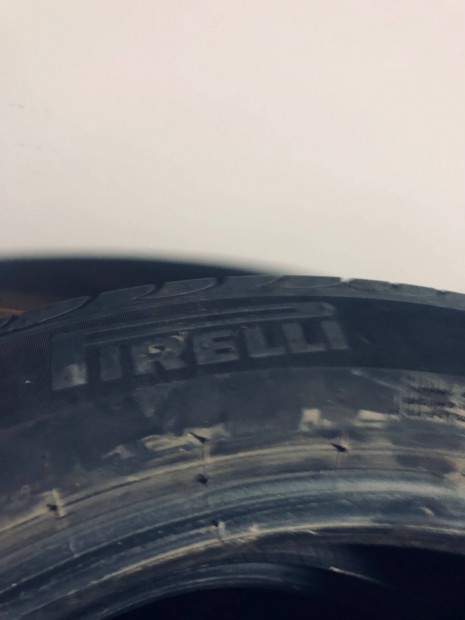 Pirelli nyri gumi