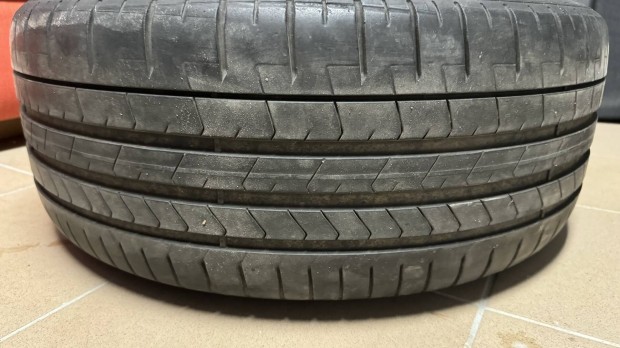 Pirelli pzero elect 235/35r20