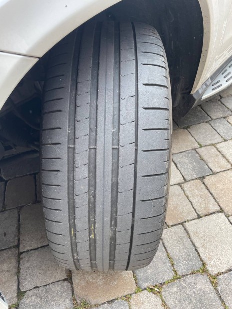 Pirelli pzero pz4 kétszéles nyári gumi 315/40 r21,275/45 r21