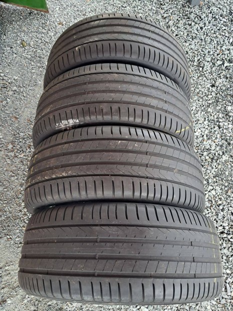 Pirelli scorpion 255/45 r19 ny�ri gumi