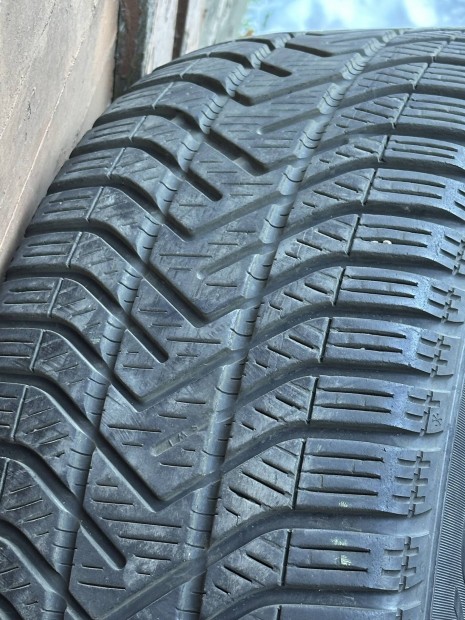 Pirelli t�li gumi 205/55R16