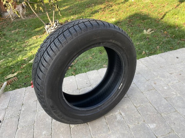 Pirelli teli gumi 205/60/R16 2021-es