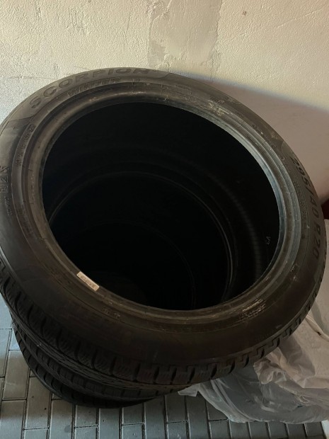 Pirelli tli gumi 295/40 R20