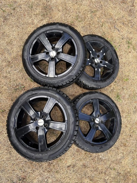 Pirelli téli gumi + fekete alufelni szett - 195/55 R16
