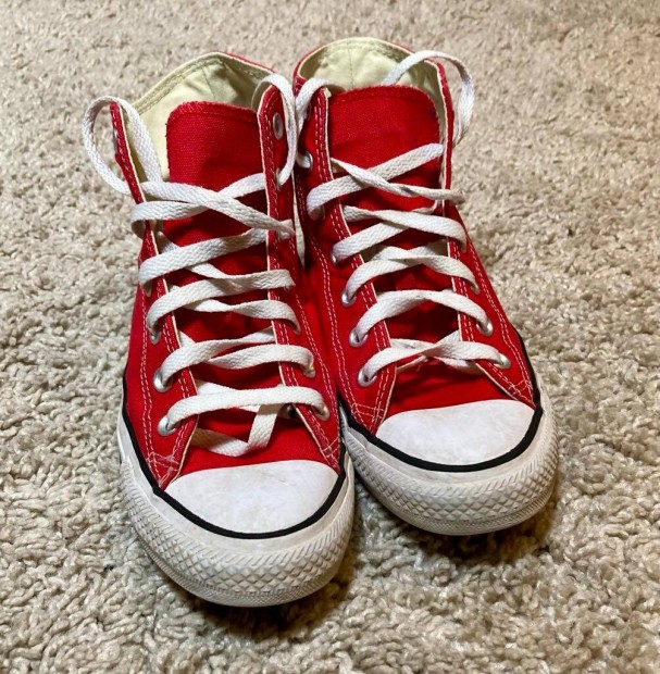 Piros Converse, hasznlt, 39-es