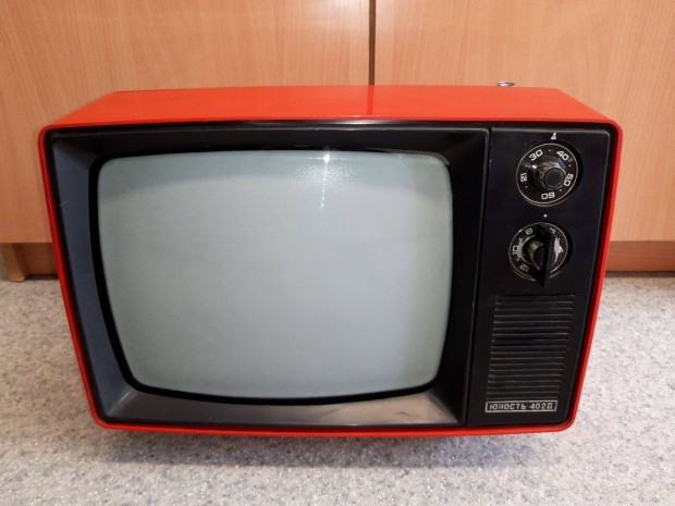 Piros Junoszt 402DC tv junoszty 402 hordozhat televzi