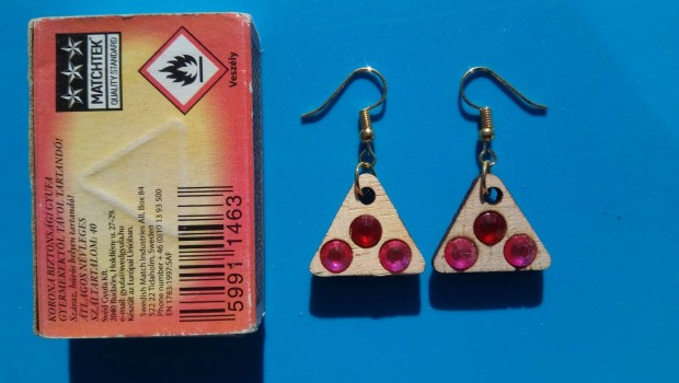 Piros, rzsaszn strasszkves flbeval. Ajndk karcsonyra mikulsra