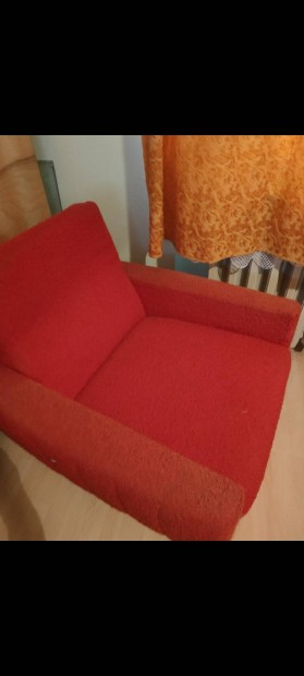 Piros kihzhat kanap gy+2 fotel 