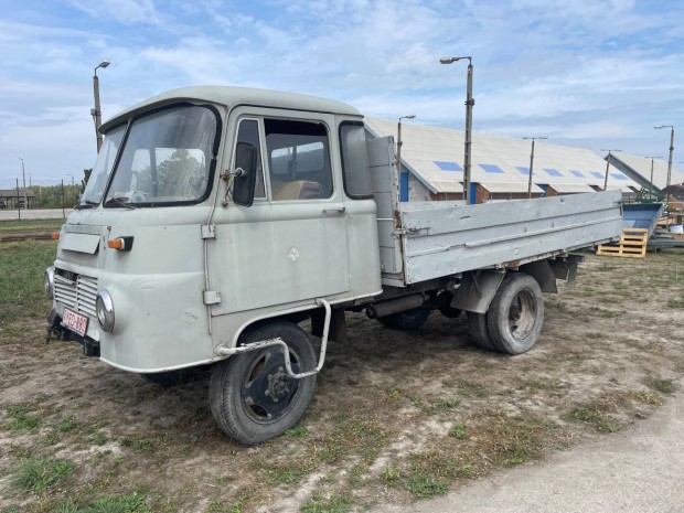Piros rendszámos, Friss műszaki Robur 4x4