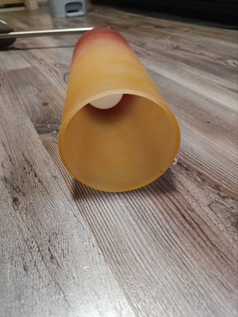 Pirosas mennyezeti lámpa