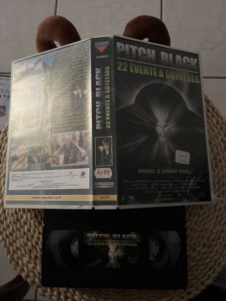 Pitch black 22 vente sttsg vhs