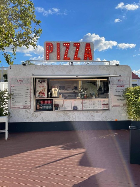 Pizza Foodtruck / B�f�kocsi komplett felszerel�ssel