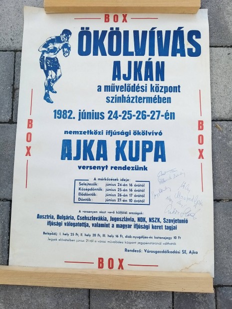 Plakt, box, klvvs ajkn,1982, dediklt