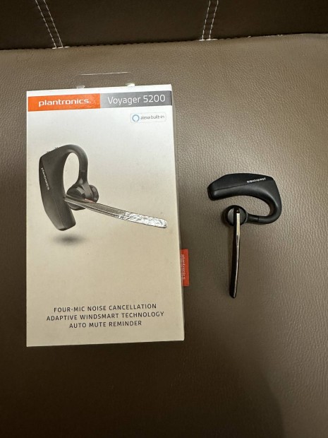 Plantronics Voyager 5200 Bluetooth headset