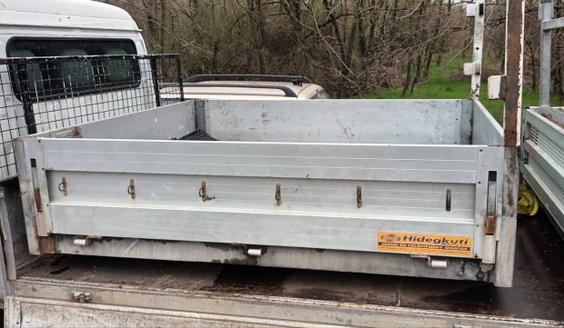 Plat� alum�nium fel�p�tm�ny. 