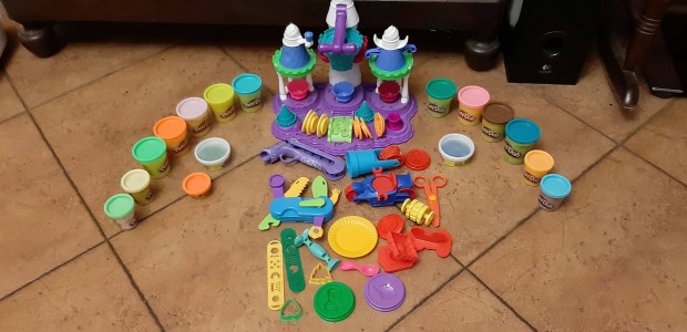 Play-Doh jtkok 16 tgely gyurmval egyben eladk!