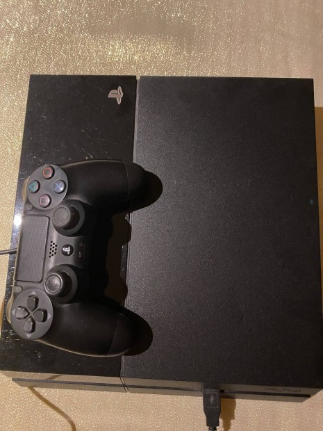 Play Station 4 500 GB elad�