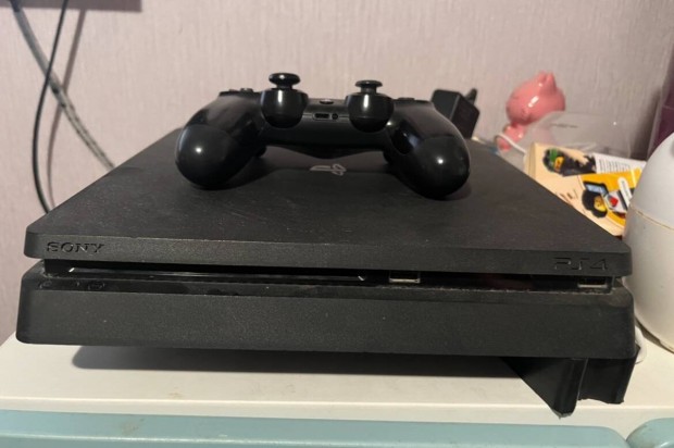 Play Station 4 Slim 1TB