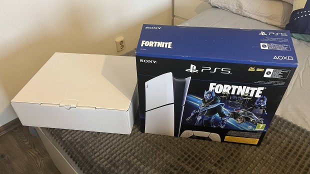 Play Station 5 Digital Edition (Fortnite Cobalt Star) + EA FC 26