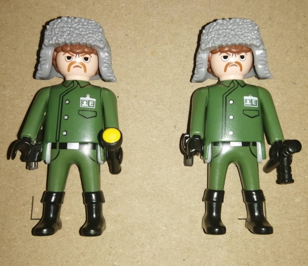 Playmobil 2 db ritkbb Orosz rendr figura!! 