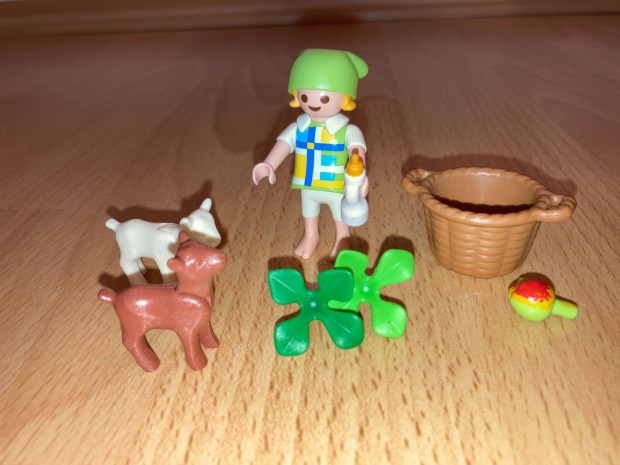 Playmobil 4674. Gazdasszony kisgidkkal