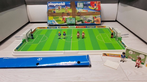 Playmobil 4700 Focimeccs + gyakorl kapu 2db figurval