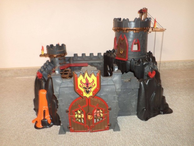 Playmobil 70221 Burnham tűzszikla erődje