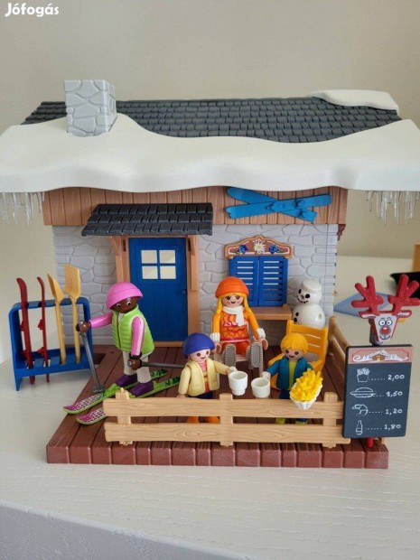 Playmobil Alpesi Síüdülőhely: Hütte Ház Síelőkkel (9280)