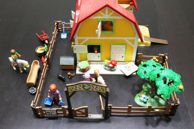 Playmobil Country 5222 Pnifarm Lovasudvar lovarda istll