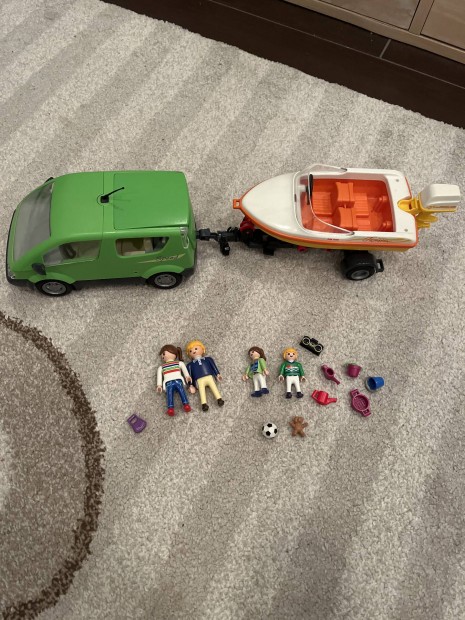 Playmobil csaldi aut csnakkal 