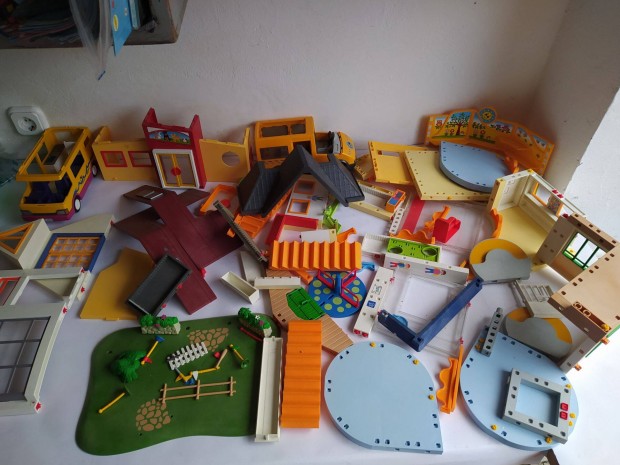 Playmobil plet elemek csomag, voda, kutyasuli, kisllatpanzi, farm