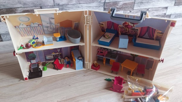 Playmobil sszecsukhat hordozhat babahz