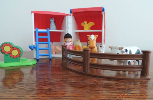 Playmobil tanya kicsiknek