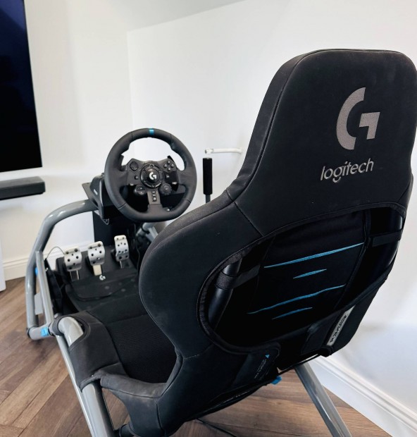 Playseat Logitech szimultor szett