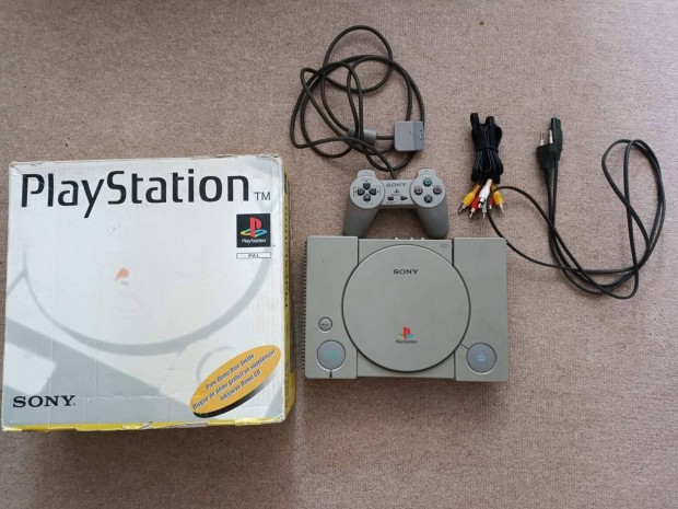 Playstation 1 konzol(saját dobozában!)