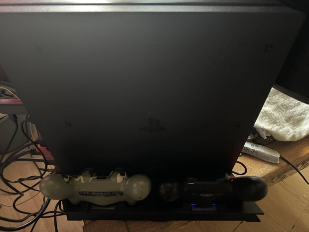 Playstation 4 Pro 1TB