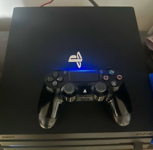 Playstation 4 Pro 1 TB (PS4 Pro 7016B)